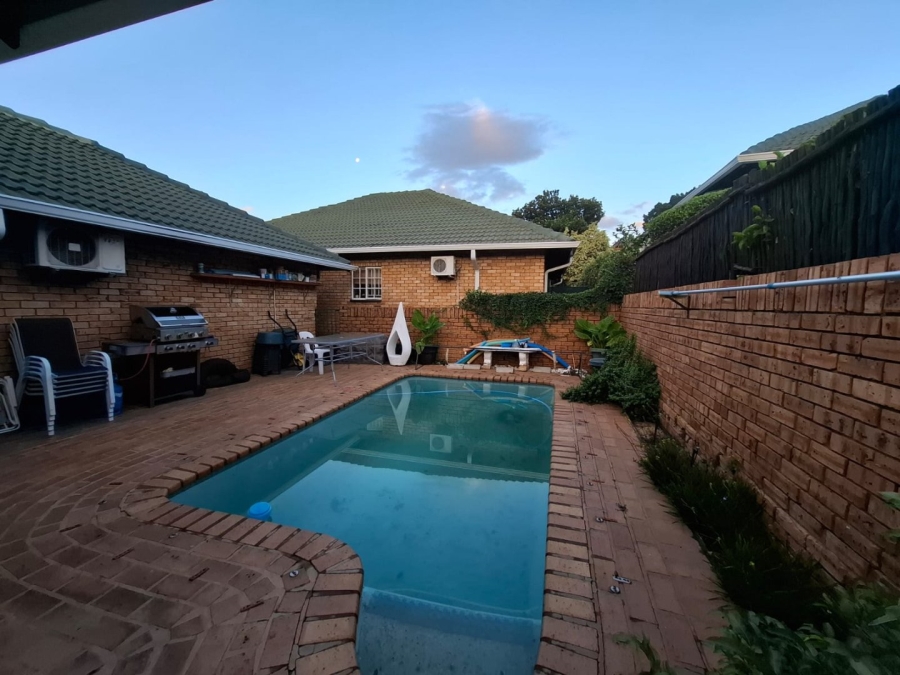 3 Bedroom Property for Sale in Boschdal North West